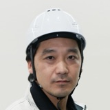 梁河 雄